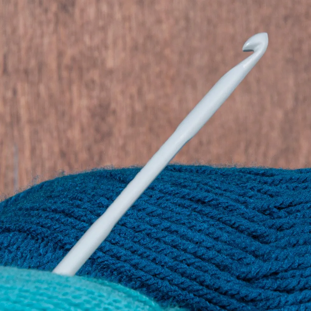 6" (15 cm) Crochet Hooks