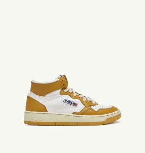 Autry Action Shoes Sneaker Medalist Mid Women white mustard AUMWWB12