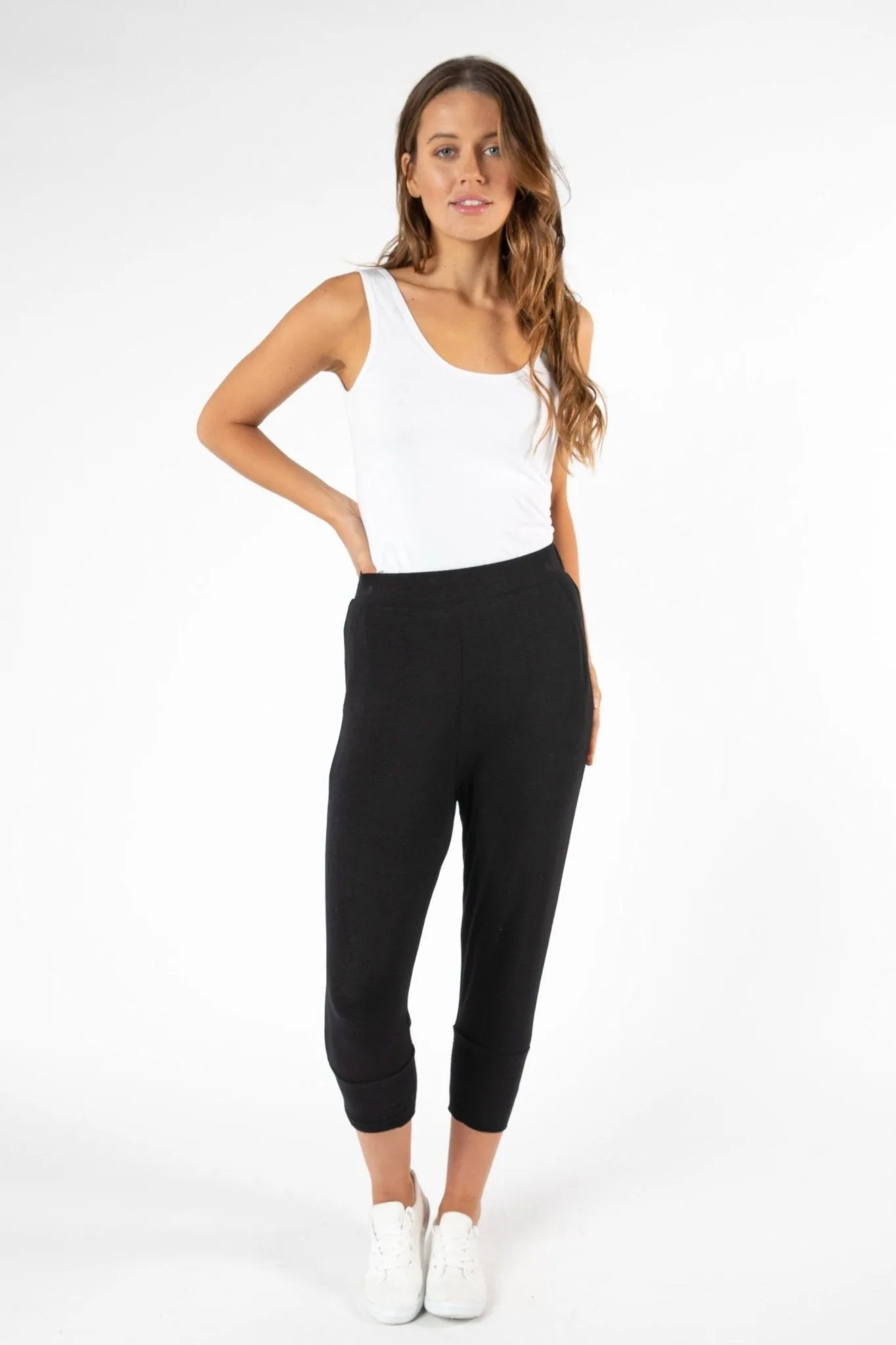 Betty Basics Lyon Pant in Black