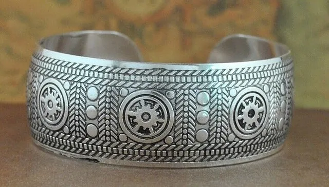 Bohemian Antalya bangles,antique Silver plated carve pattern Statement, Boho Coachella, Festival Turkish hand Jewelry, elephant