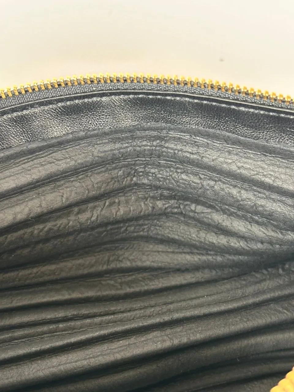 Bracelet Pleated Leather Pouch Shoulder Bag