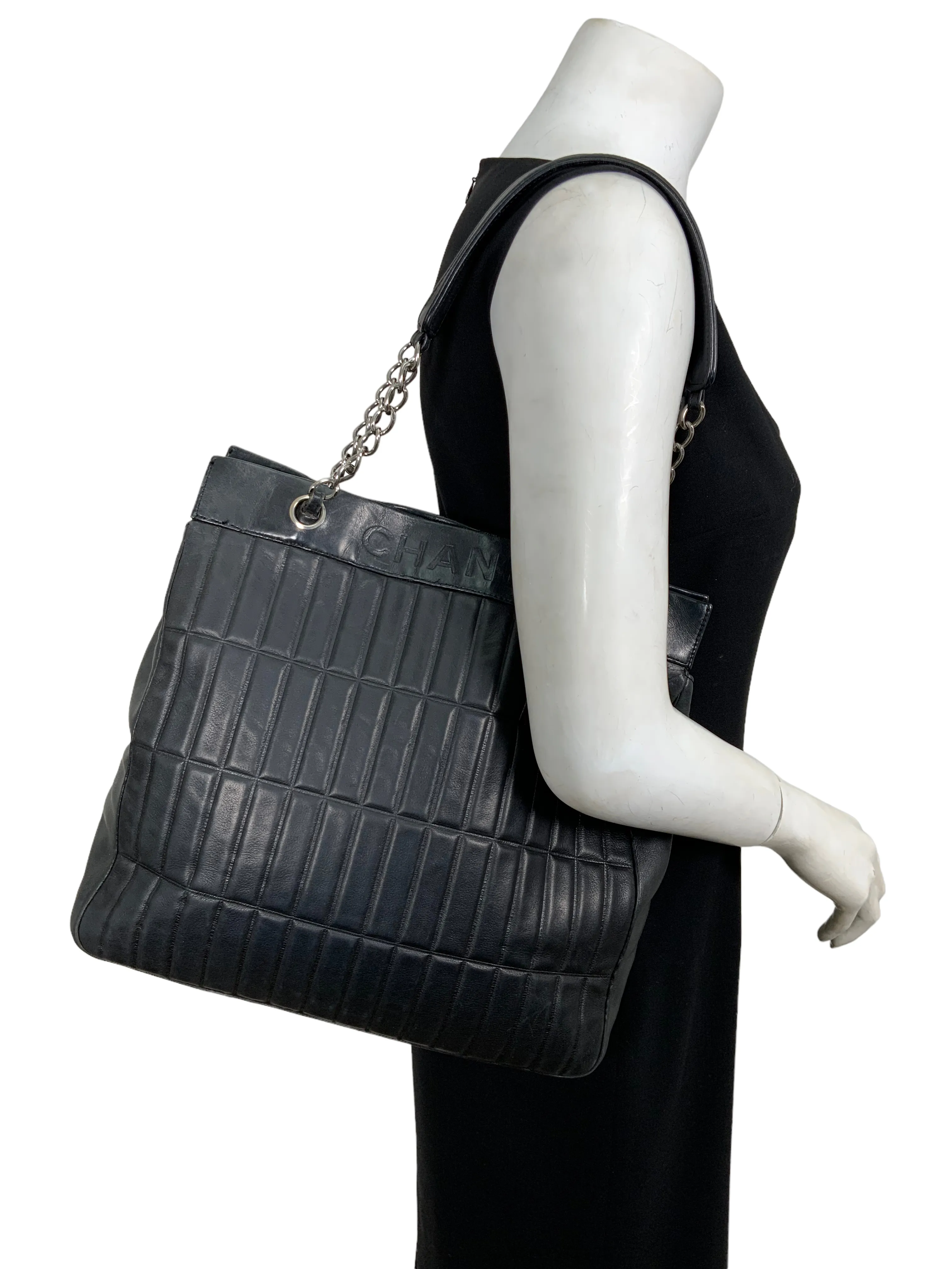 CHANEL Vintage Calfskin Vertical Quilted Lax Tote