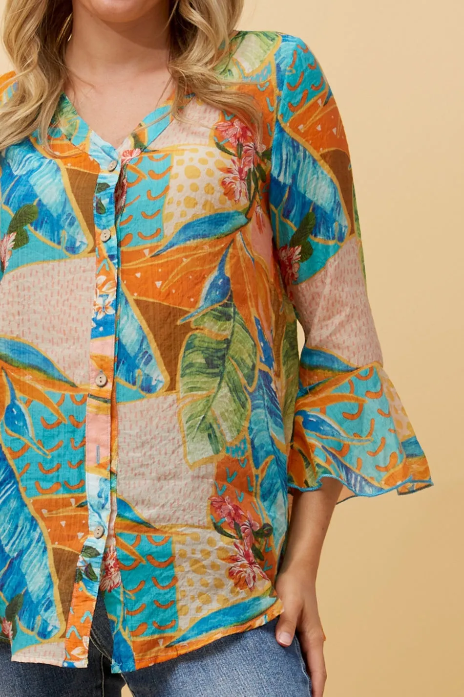 CHARLOTTE ABSTRACT PRINT BUTTON FRONT TOP