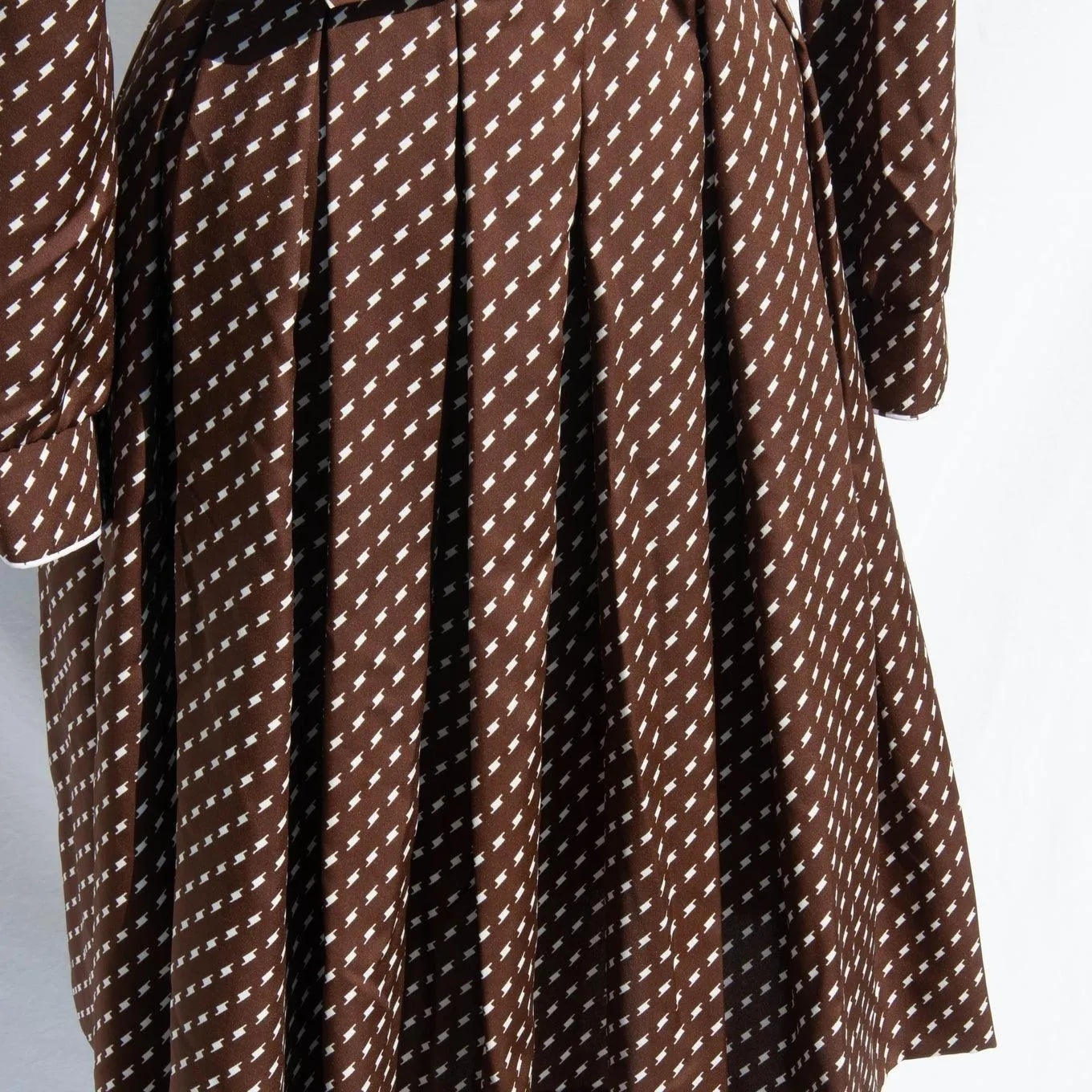 JO LESTER 1970's Brown and White Graphic Secretary Dress | Size S-M