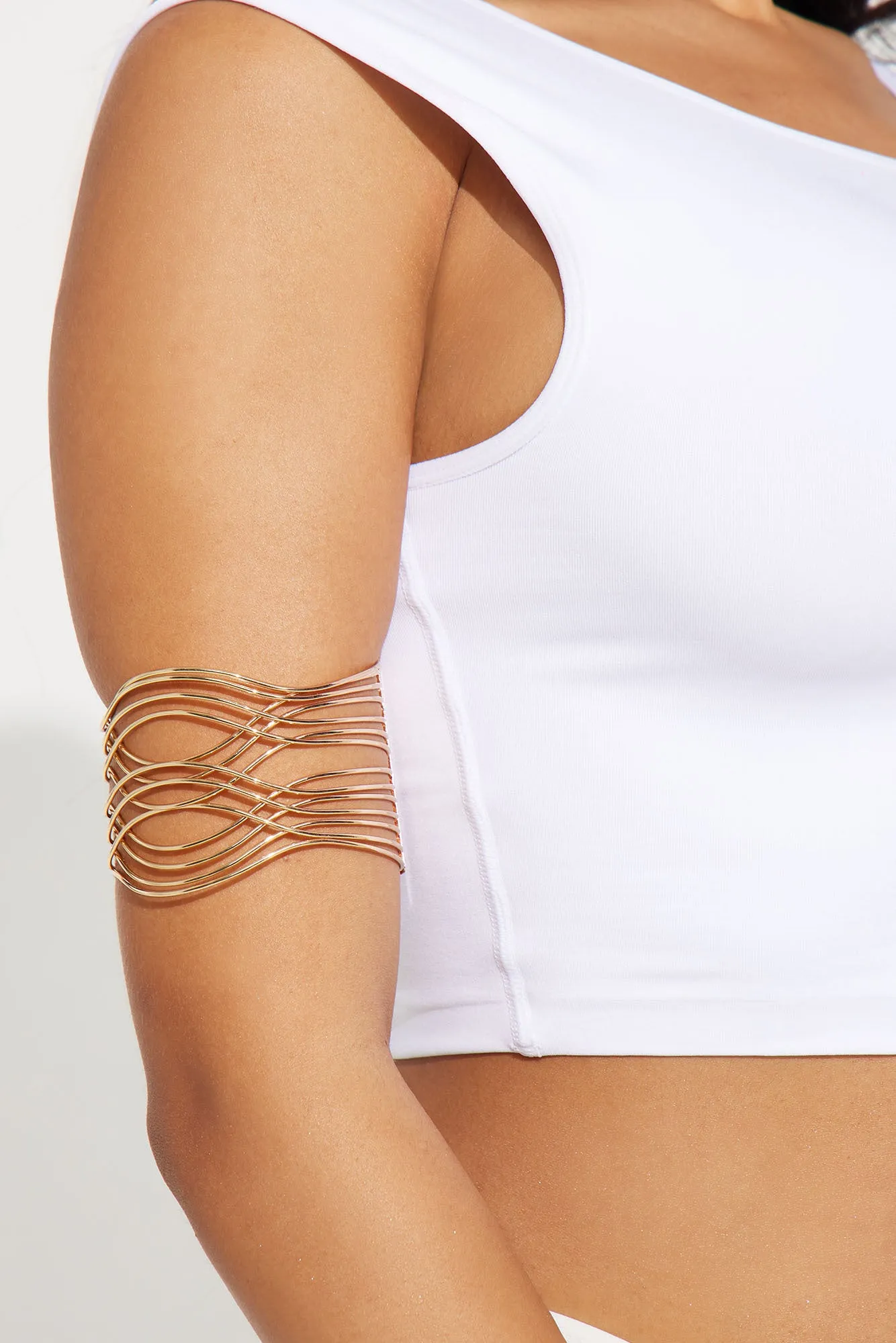 Waking Up In Paradise Arm Cuff - Gold