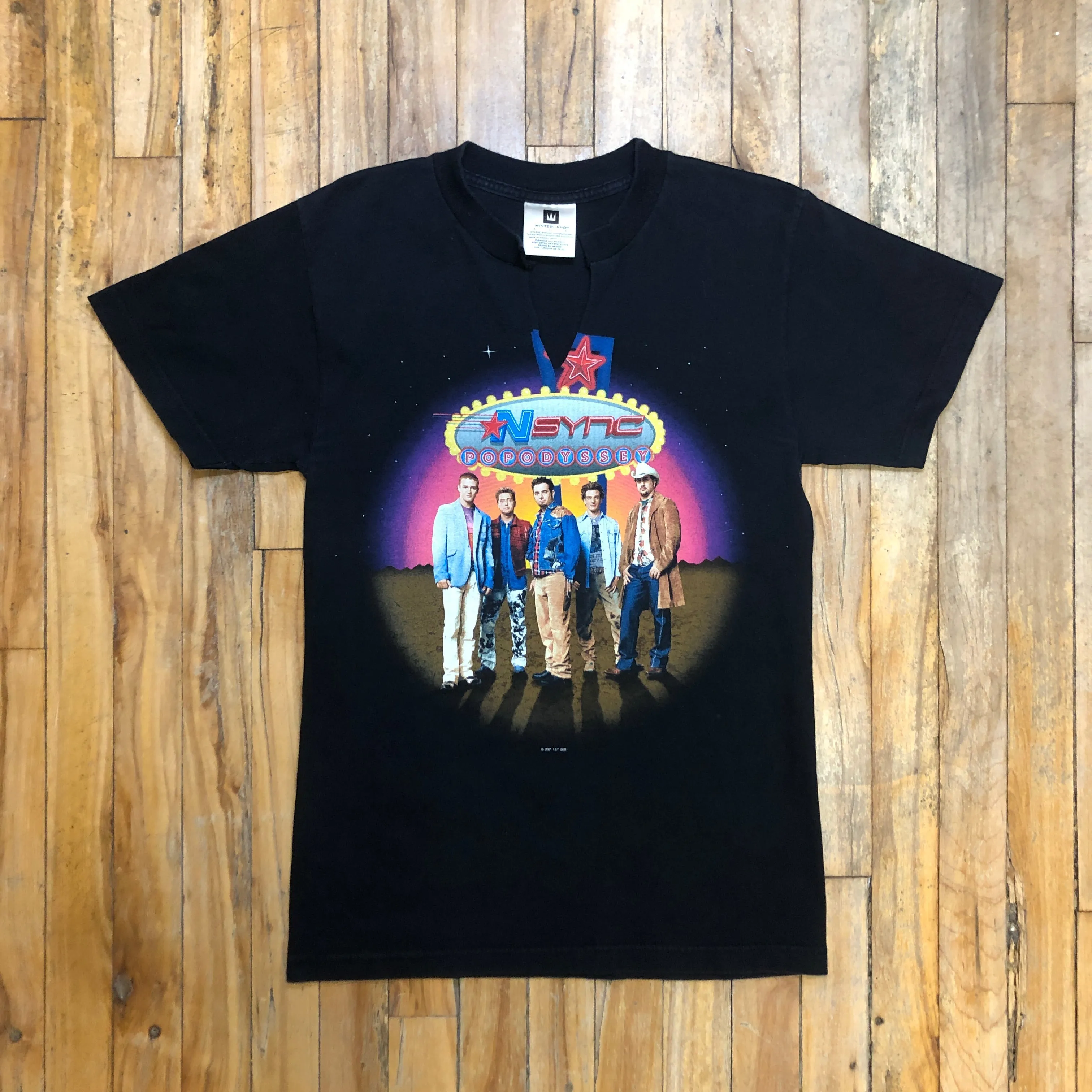 Y2K 2001 NSync Pop Odyssey Vintage Winterland Graphic T-Shirt Size Small